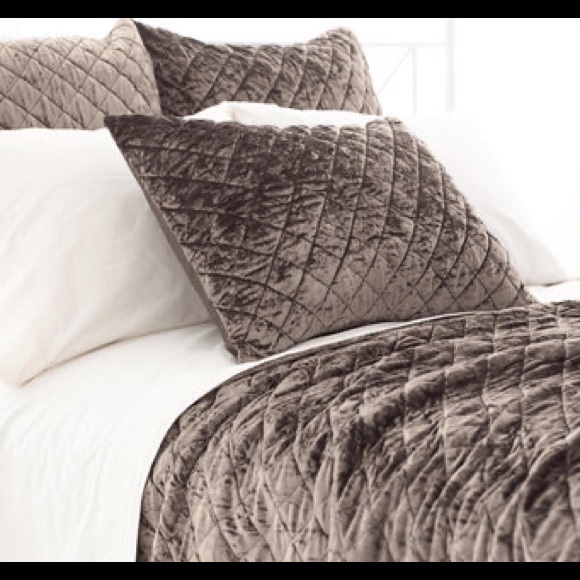Pine Cone Hill Velvet Diamond Java Brown Quilted standard Shams.  Set of 2 - Picture 1 of 3